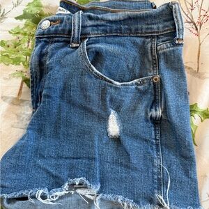 Old Navy Women's Cropped Jeans - Distressed Denim